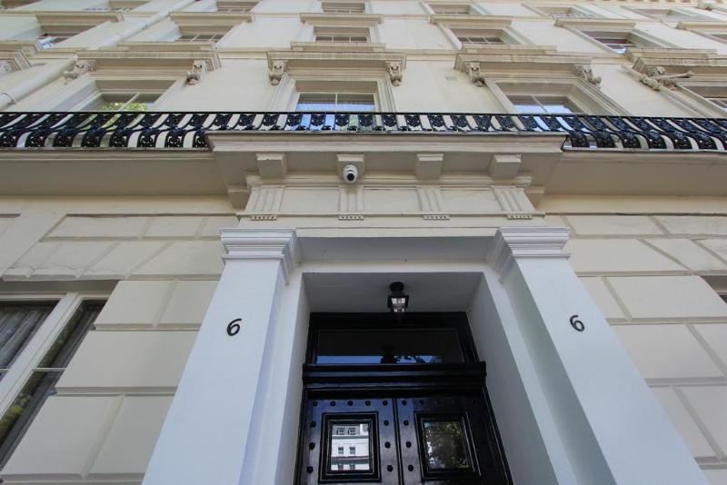 Stay In Serviced Apartments Queensway Лондон Екстериор снимка